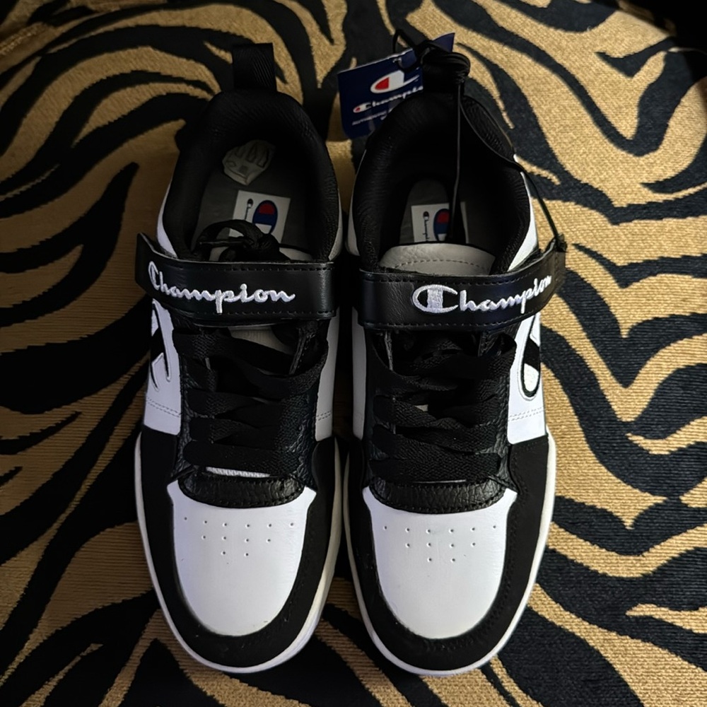 Champion Sneakers
Size 6 Youth